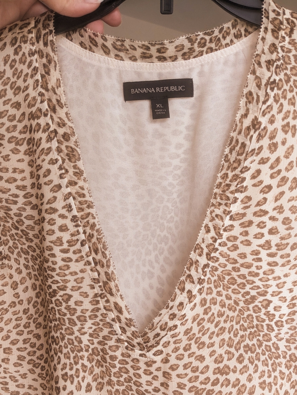 NWOT Banana Republic Sleeveless Blouse Leopard Print